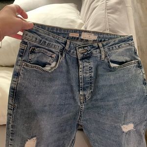Never worn top man stylish w ripped skinny Jean!! (For men)